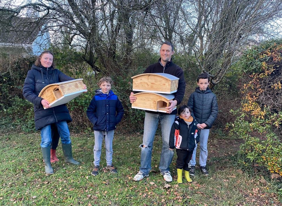 2020.12.20 installation maisons herissons famille marine 2